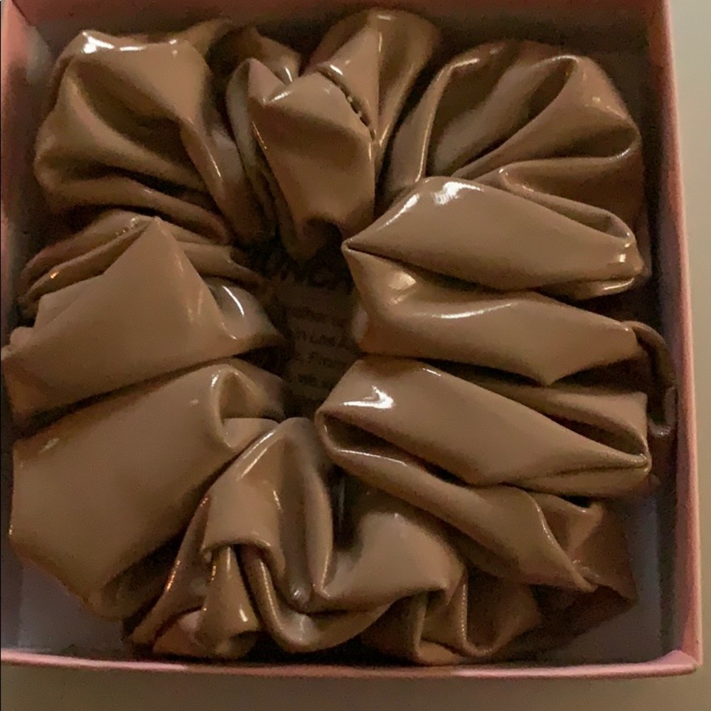 Scrunchie - Picture 2 of 3